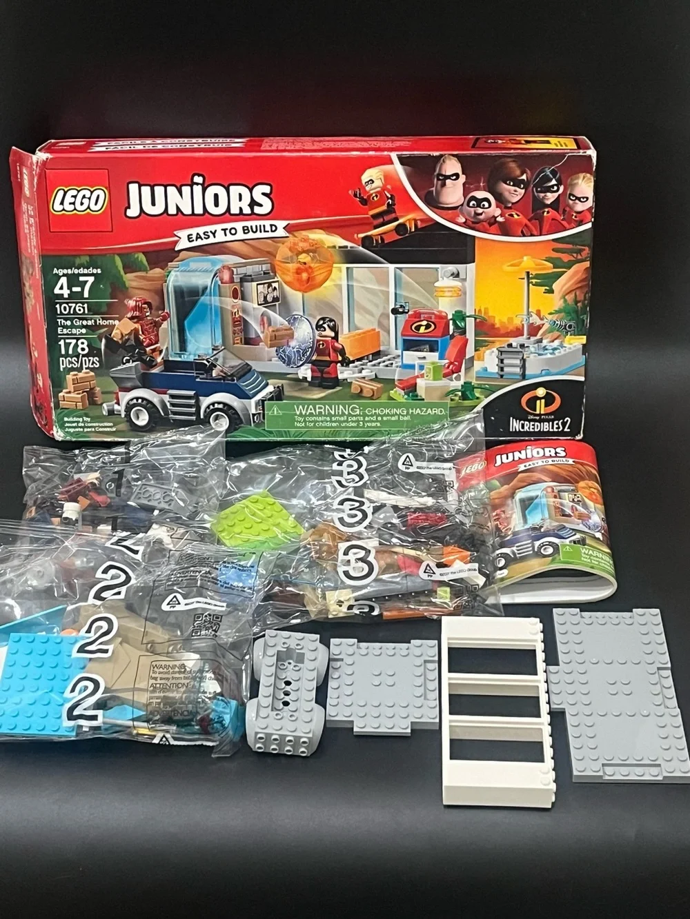 LEGO Juniors 10761 Incredibles 2 The Great Home Escape 178 Pcs - Open Box